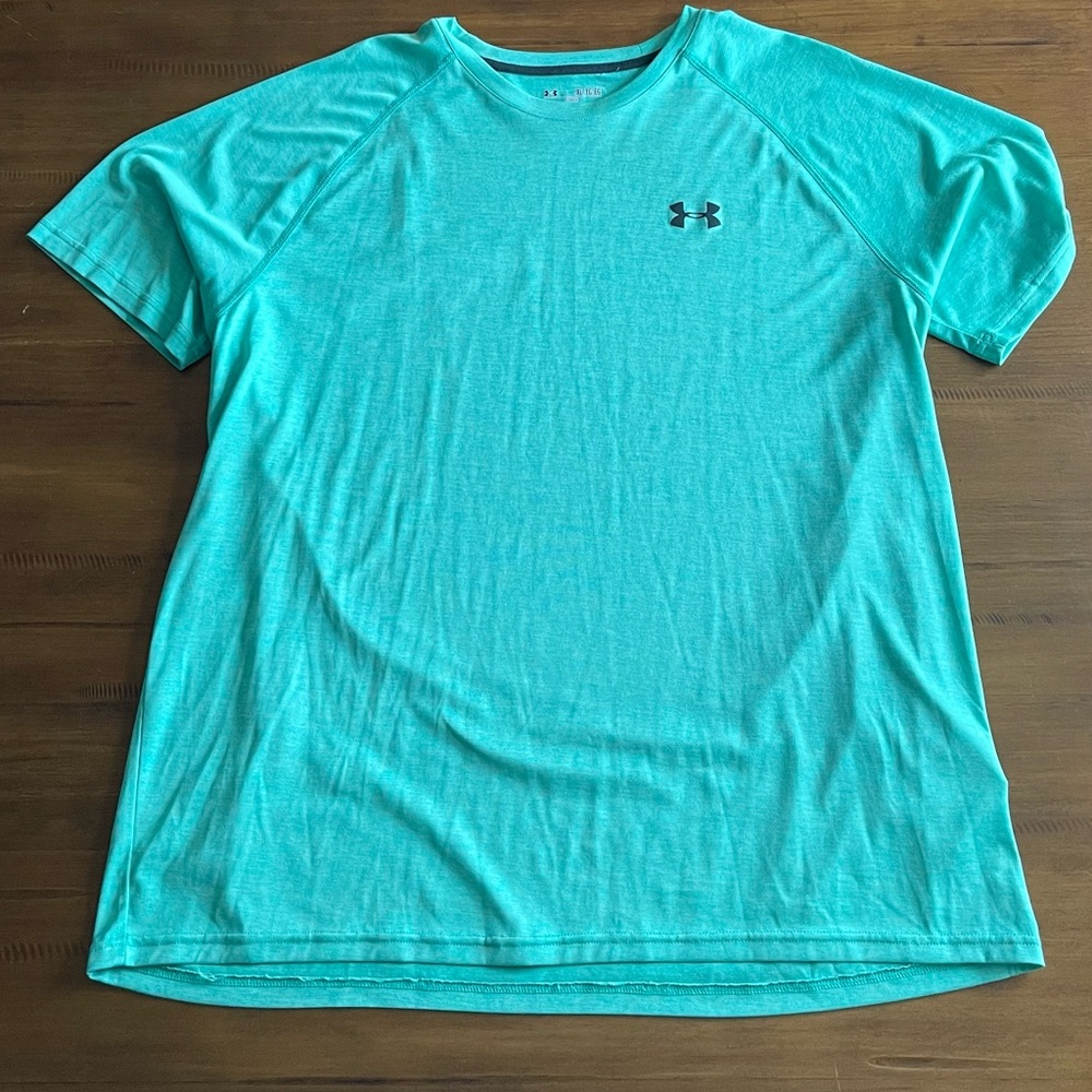Under Armour Shirt. Like New!